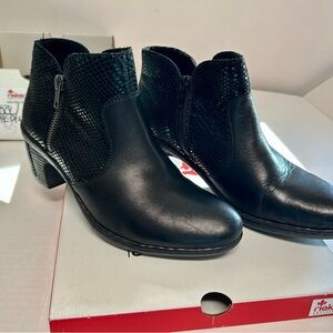 Rieker Black Textured Ankle Booties